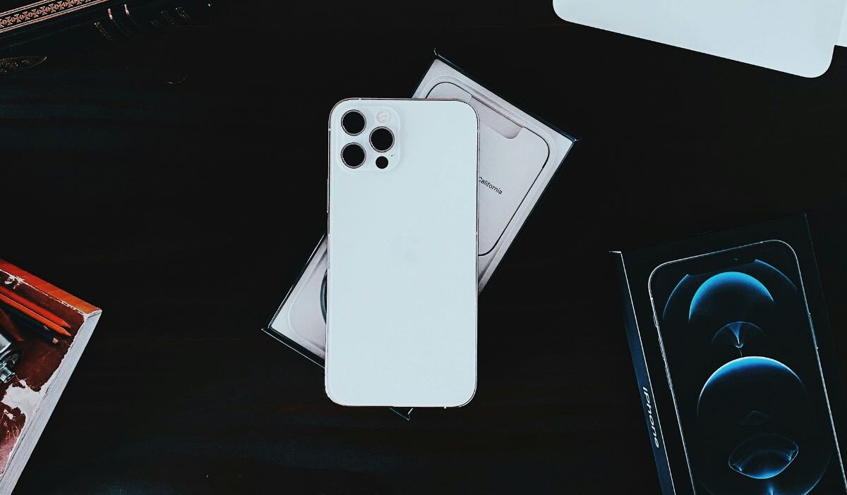 a-free-iphone-featured