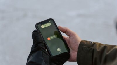 how do i get my phone out of sos mode