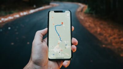 how to turn off location on iphone