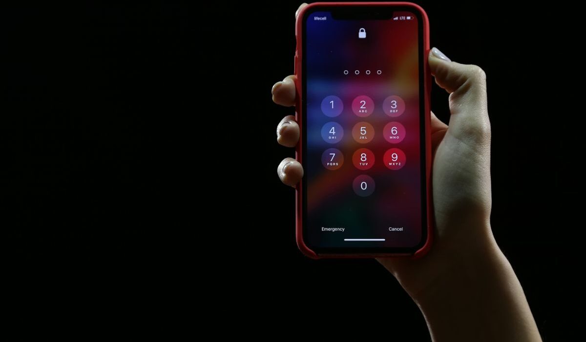 how to unlock iphone without passcode