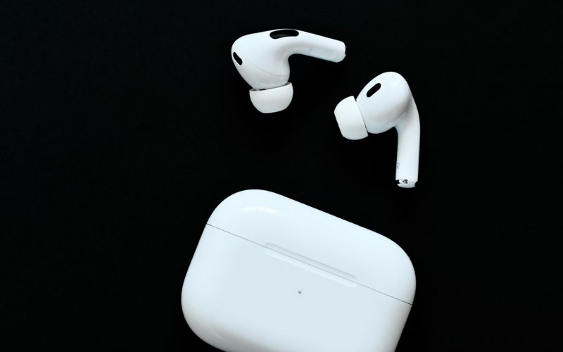 connecting airpods to iphone