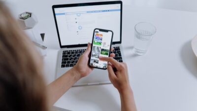 how to add sticker to photo iphone