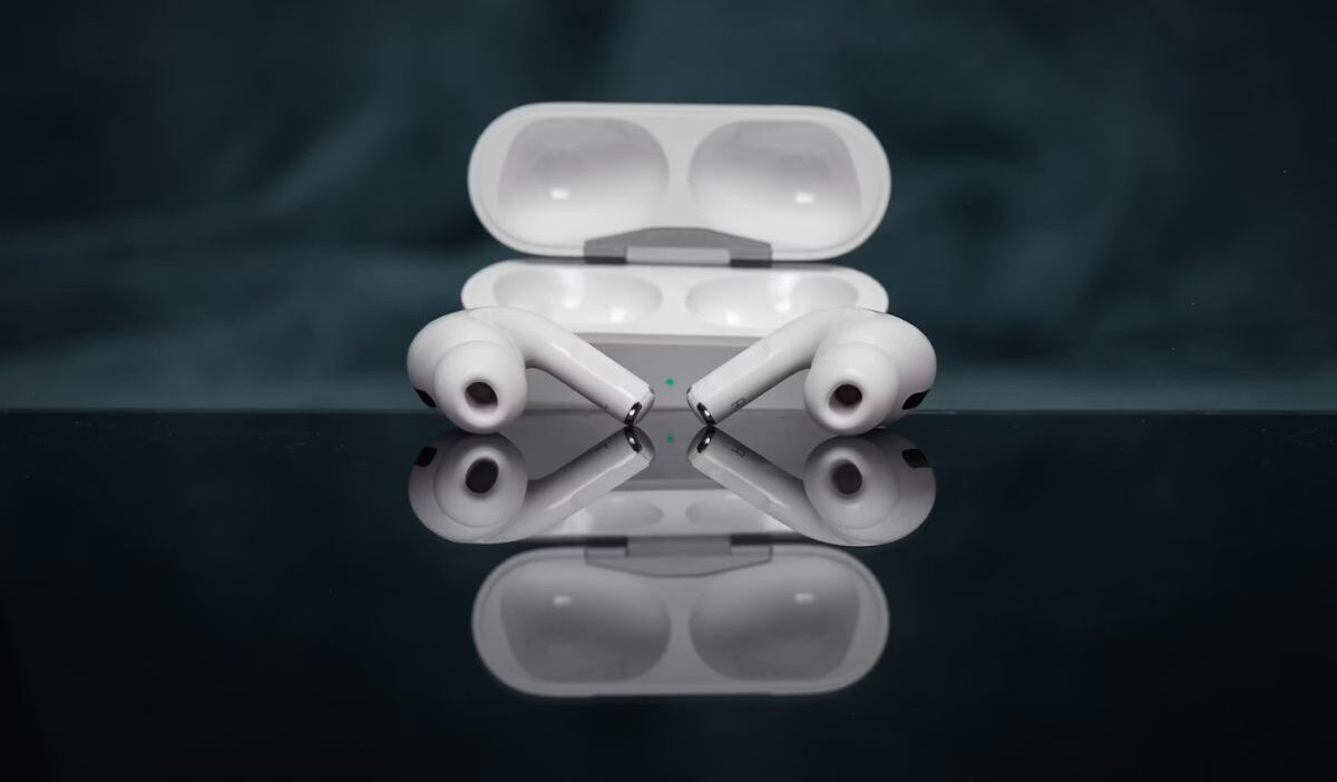 how to connect airpods to iphone