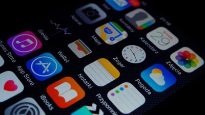 how to hide apps on iphone