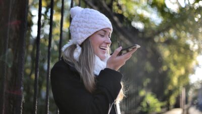 how to send voice message on iphone