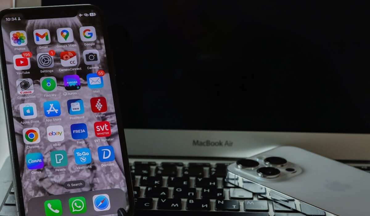 how to transfer data from one iphone to another