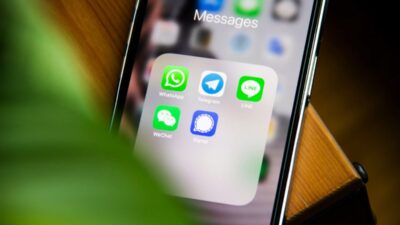 how to make a group chat on iphone