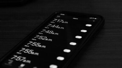 how to adjust alarm volume on iphone