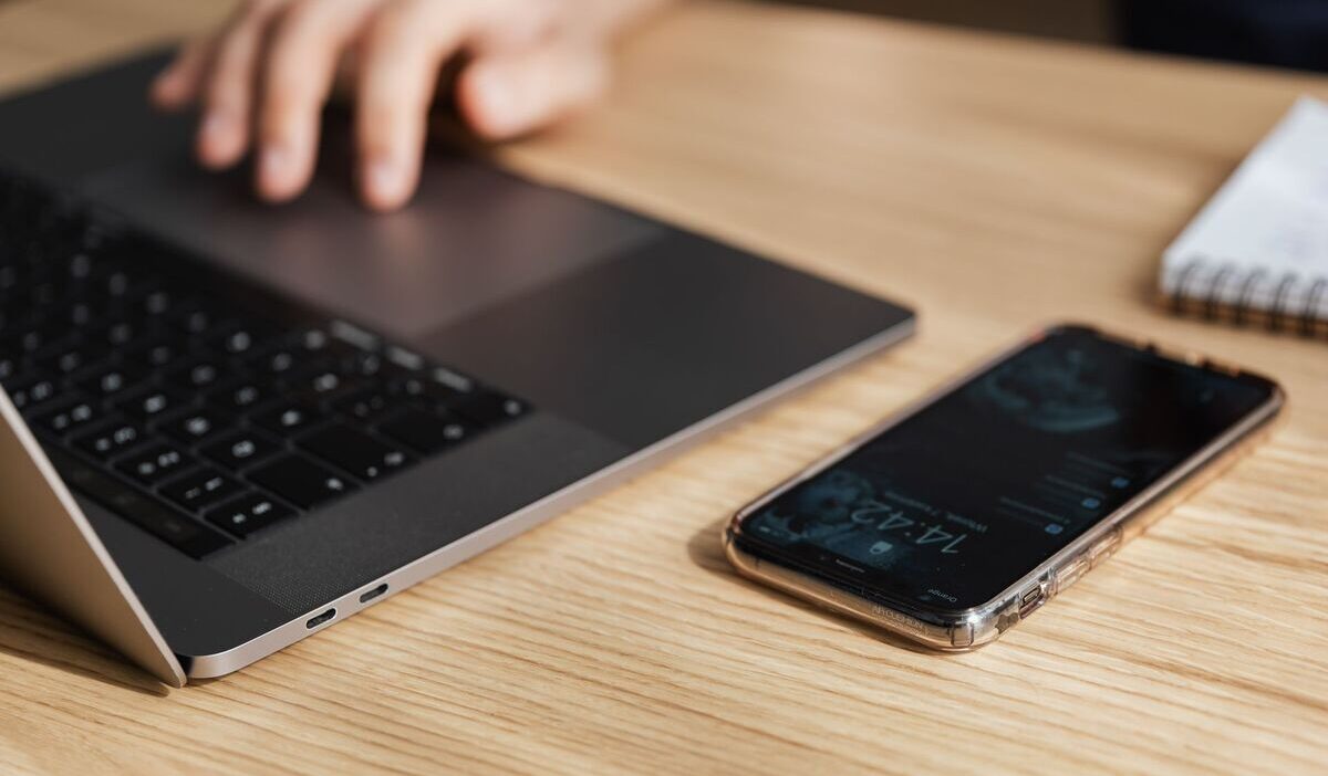 how to block text messages on iphone