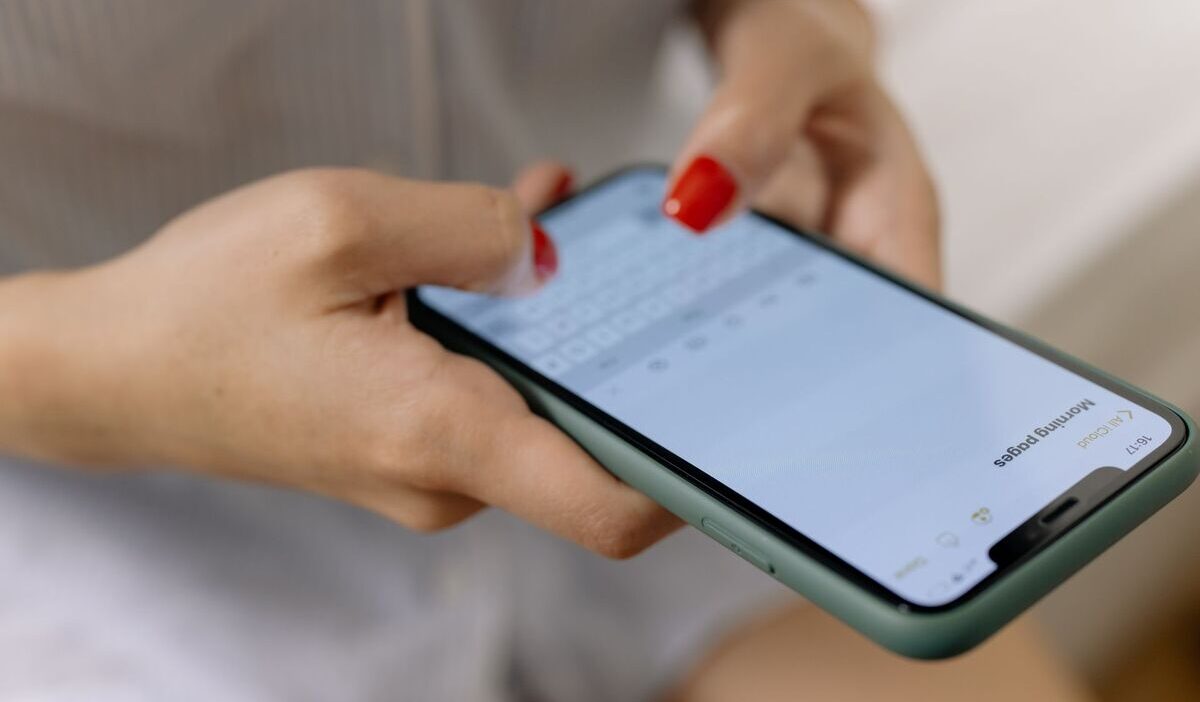 how to check your phone number iphone