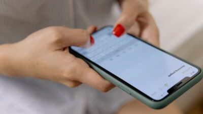 how to check your phone number iphone