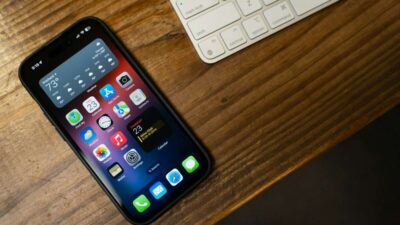 how to combine two photos on iphone