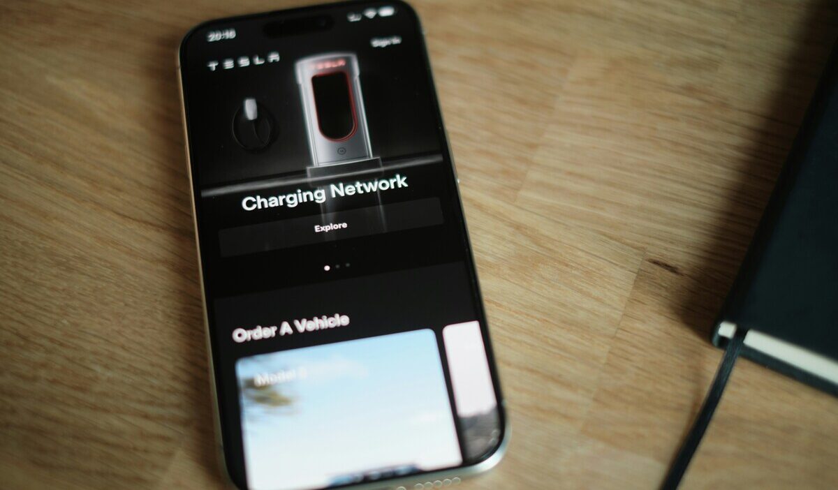 how to check battery health on iphone