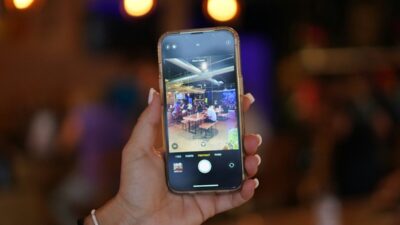 how to delete all photos from iphone