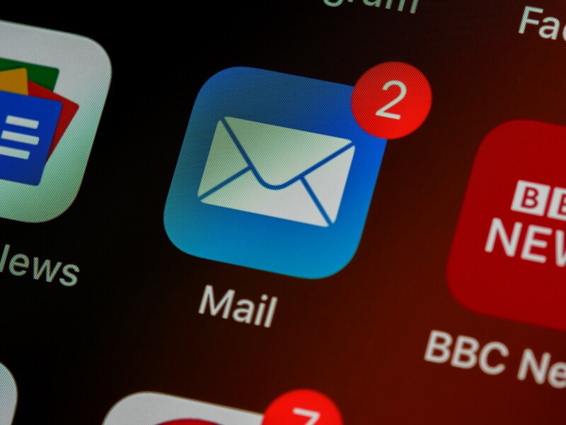 how to delete email account on iphone