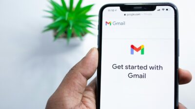 how to delete email account on iphone