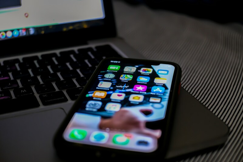 How to know if someone blocked you on iPhone 