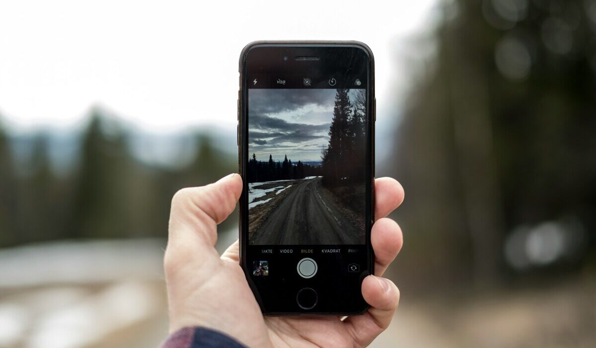 how to remove background from picture on iphone