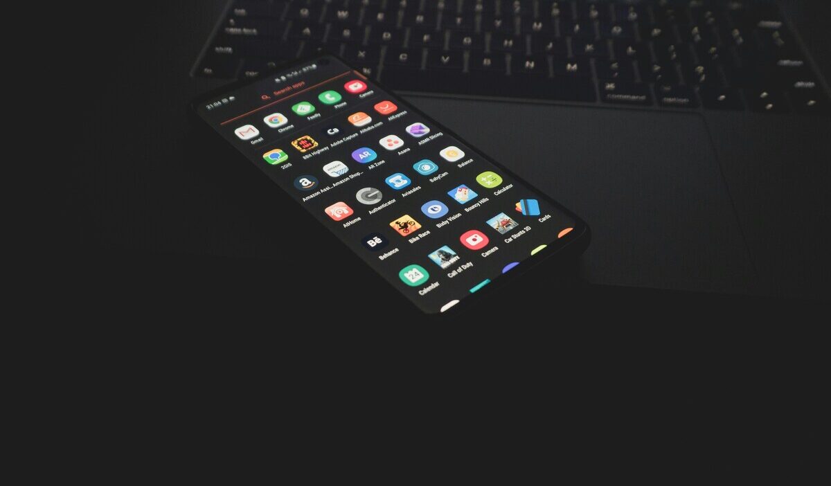 how to transfer apps to new iphone