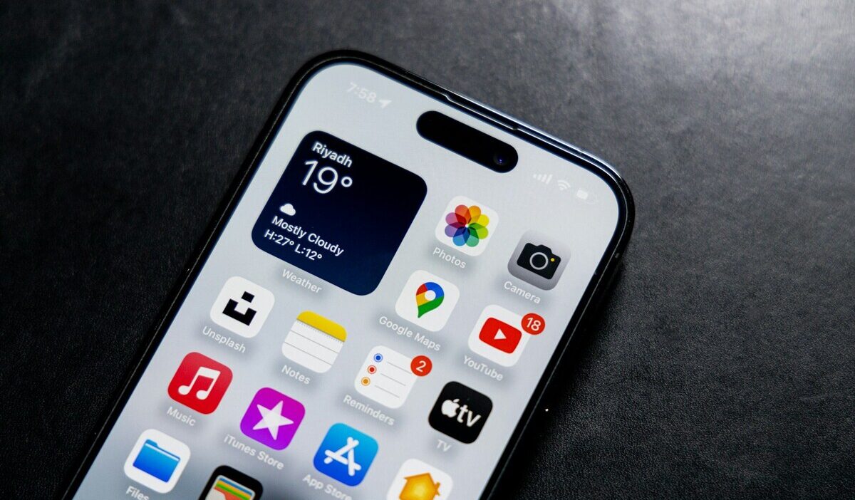 how to change my location on iphone