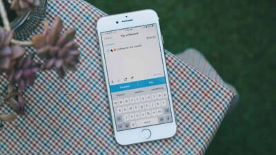 how to make keyboard bigger on iphone