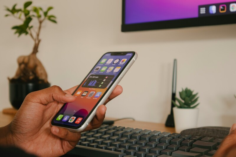 How to turn off focus on iPhone? 
