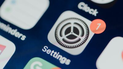 how to change apple id on iphone