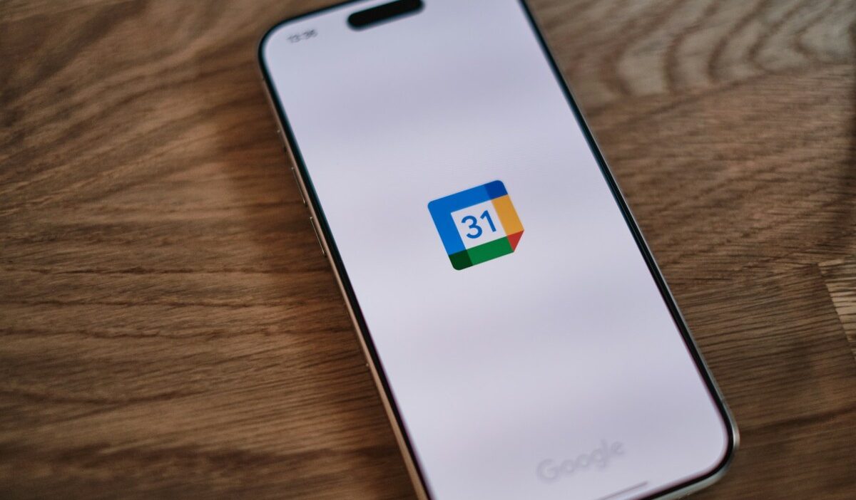 how to share google calendar on iphone