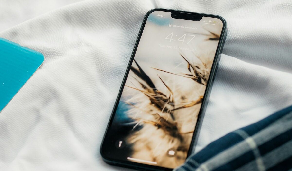 how to turn off blue light on iphone
