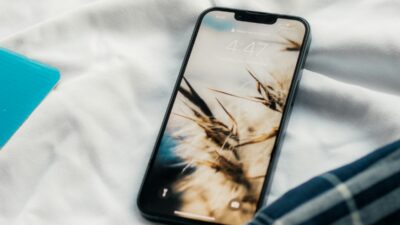 how to turn off blue light on iphone